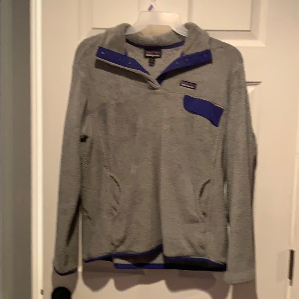 Patagonia pull over! Great Shape